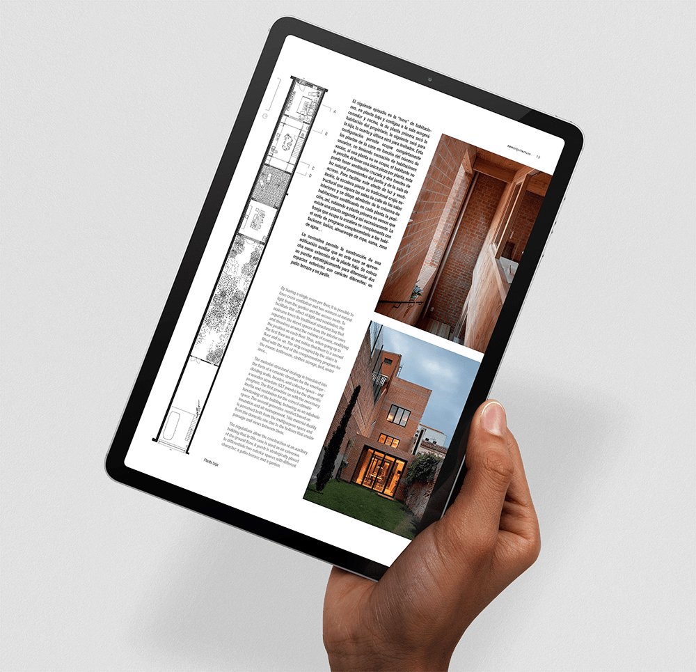 Página de la revista conarquitectura 87 en una tablet, sobre fachadas singulares. Obra Casa 1721