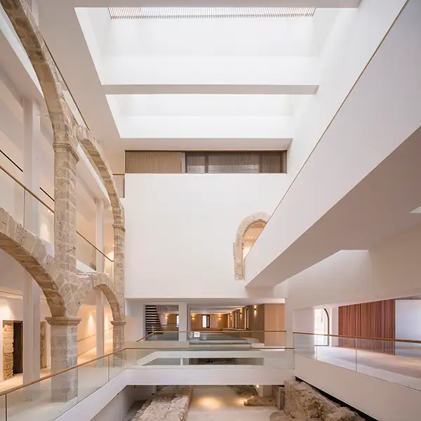 ca97_09 / Parador de turismo de Ibiza. Rehabilitación  del castillo y la almudaina árabe de Dalt Vila