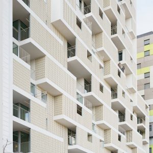ca78 / Una aldea vertical en la ciudad