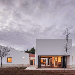 ca79 / Casa patio abierto